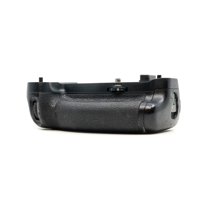 Nikon MB-D16 Battery Grip