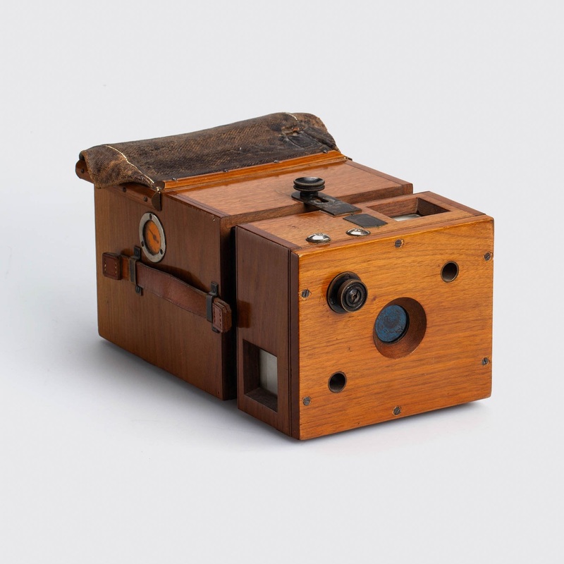 Detective Magazine Camera 9x12cm