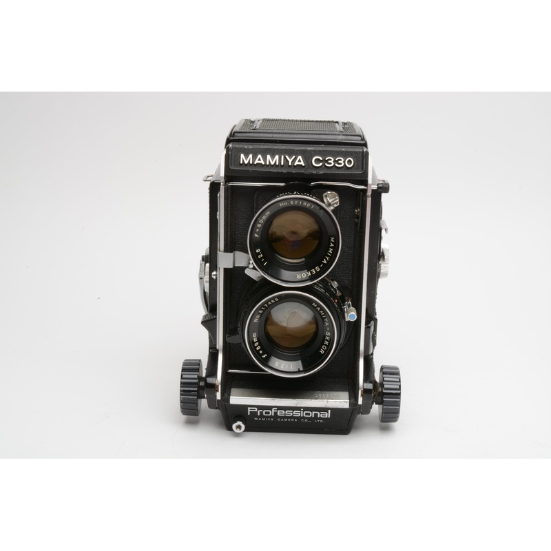 Mamiya C330 Professional 120 TLR camera w/80mm f2.8 lens, cap, new seals, Great!