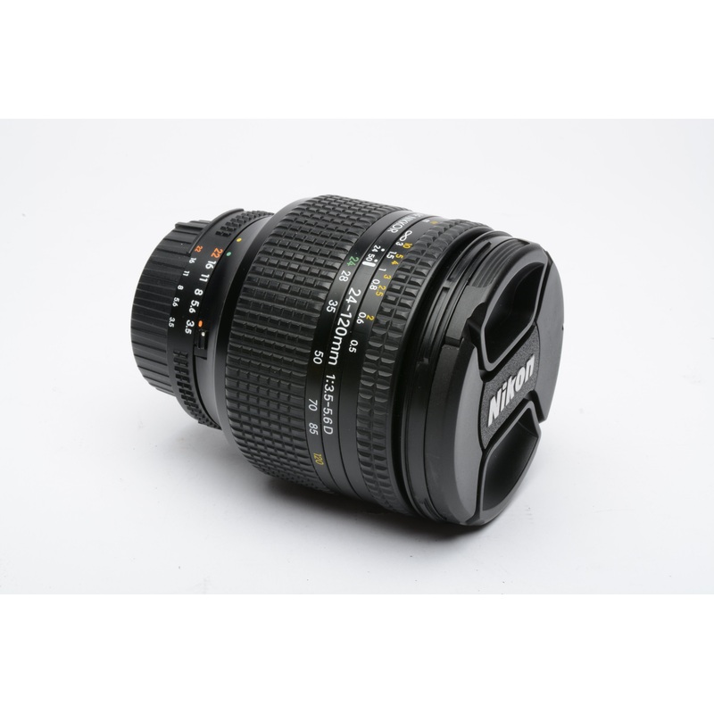 Nikon AF Zoom-Nikkor 24-120mm f3.5-5.6D zoom lens, caps, Nice