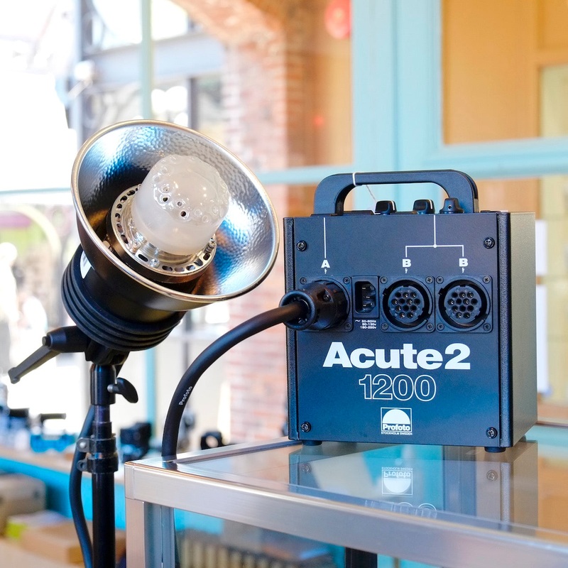 Profoto Acute 2 1200 3-head kit