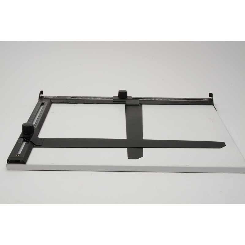 Coastar 11×14 2-blade darkroom printing easel, nice and very clean