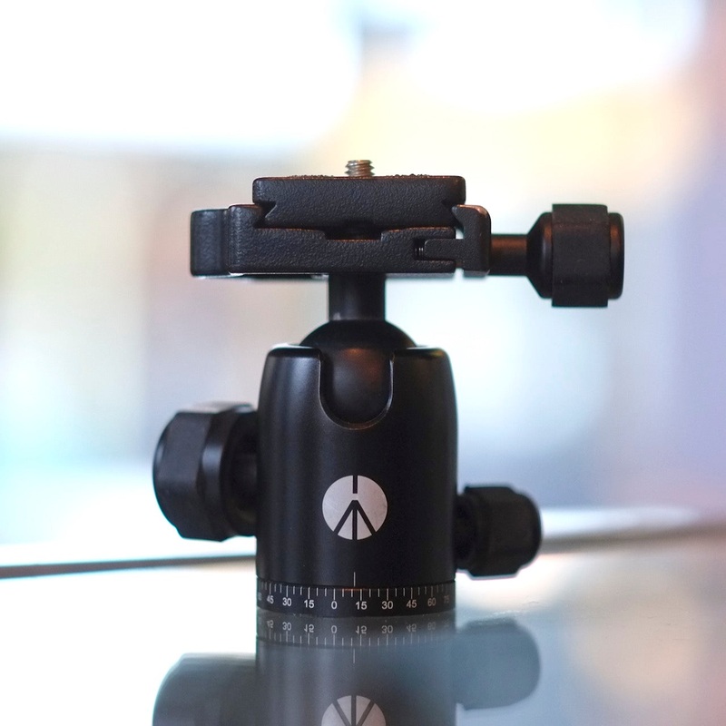 “Manfrotto” ball head