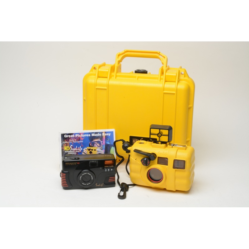 SeaLife Reefmaster 35mm Point&Shoot camera w/Housing, finder, case , tested, great!