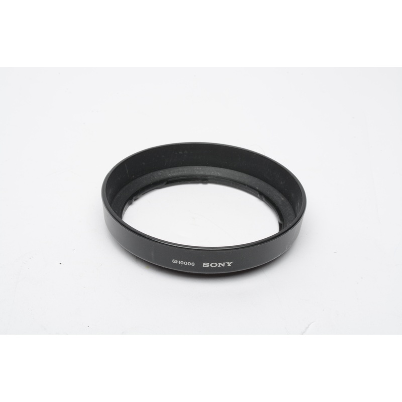 Sony SH0006 Bayonet Lens Hood Shade for 18-70mm DT Lens, Genuine