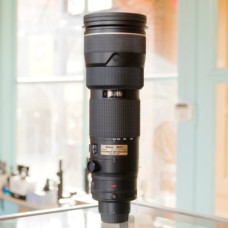 Nikon 200-400mm f4G ED VR AF-S Nikkor