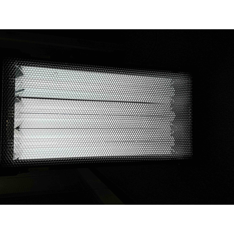 Kino Flo VistaBeam 300 DMX Fluorescent Lighting Fixture (AS NEW CONDITION)
