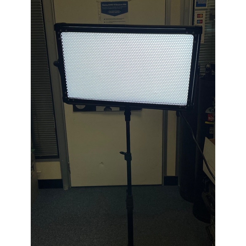 EX-DEMO Rosco Silk 210 Bi Colour LED Light – LH-SIL-210