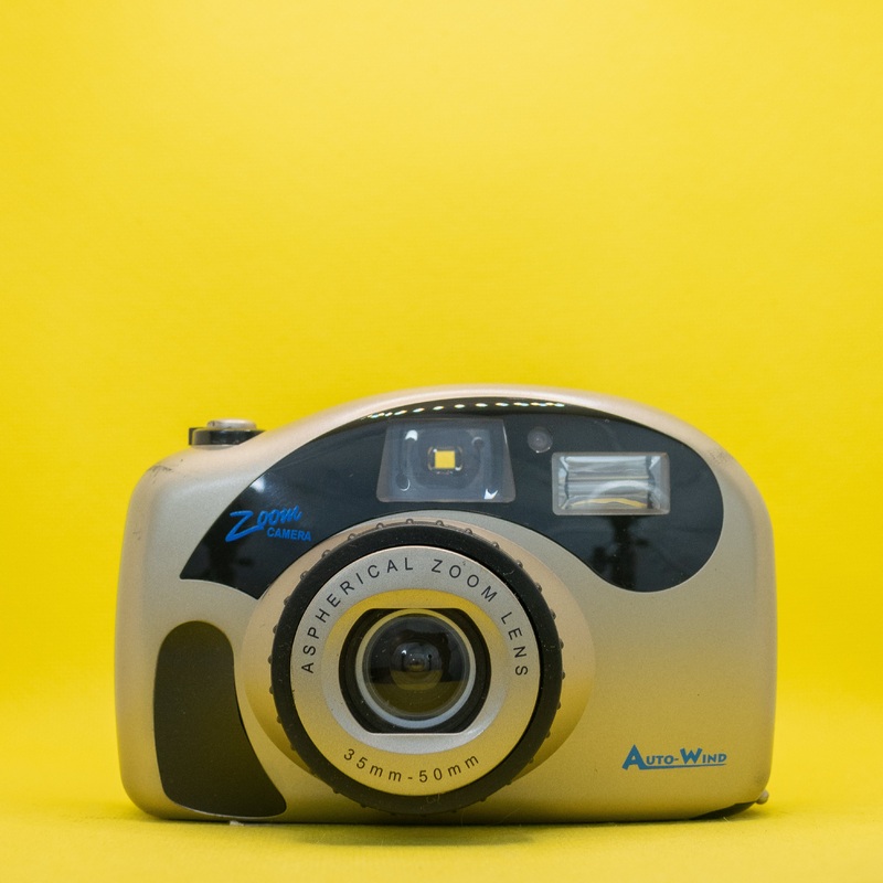 Auto Wind Zoom Camera – Compact 35mm Analog Camera EXCELLENT