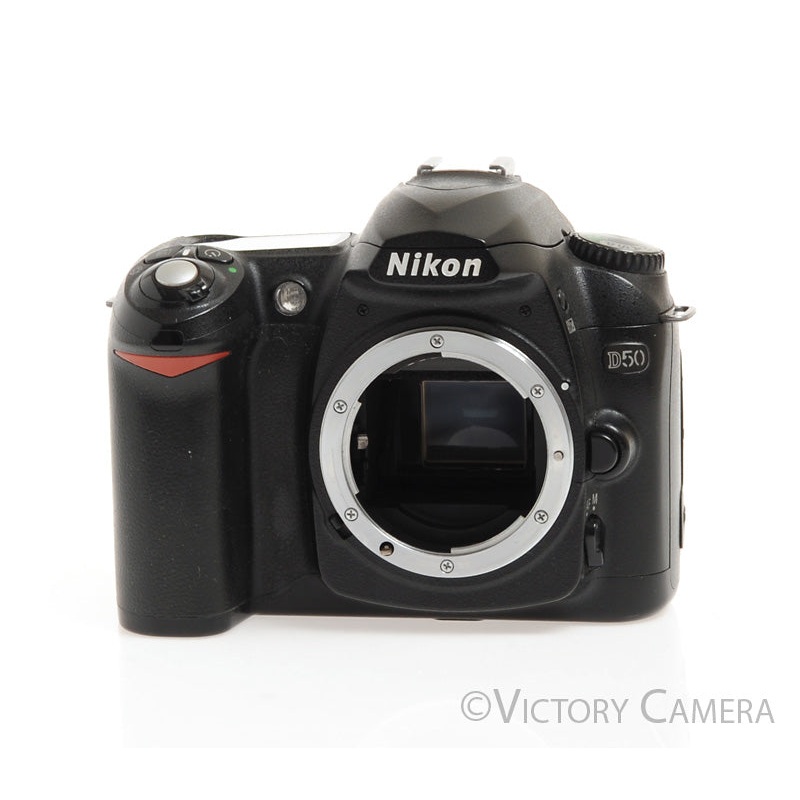 Nikon D50 6.1MP Digital SLR Camera w/ Battery & Charger (~53600 Shots) [EXC+]
