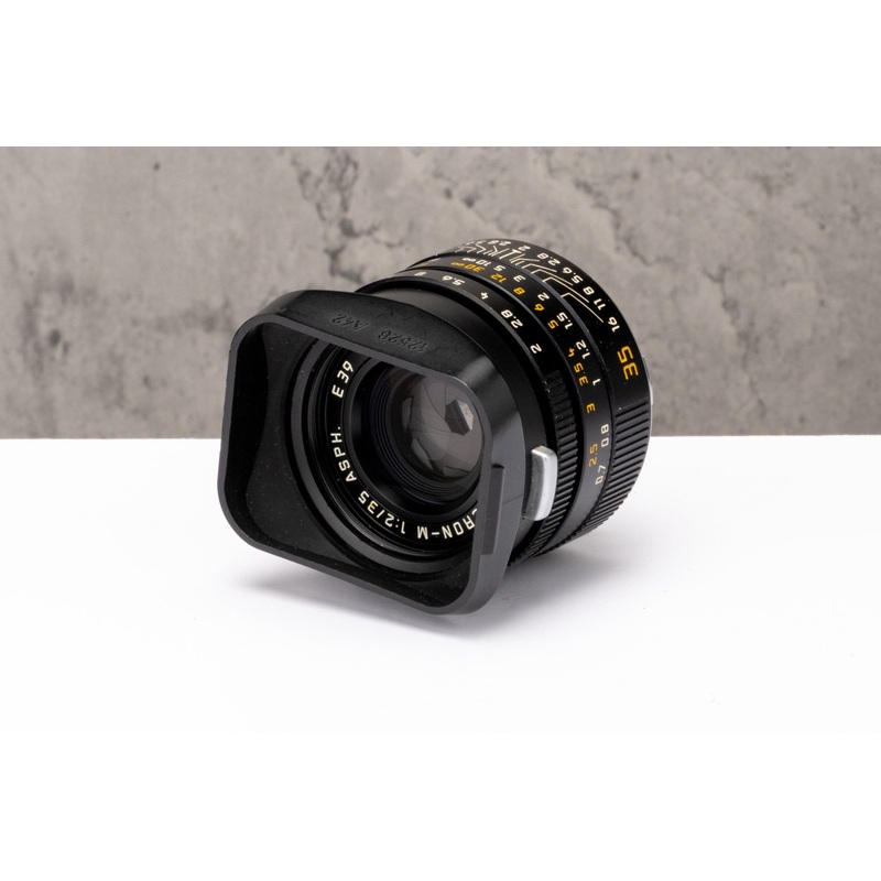 Used Leica 35mm f/2 ASPH Summicron-M [11879]