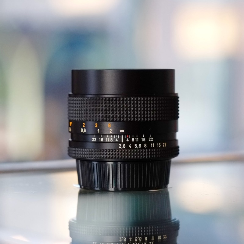 Carl Zeiss Distagon 28mm f2.8 (AEJ)