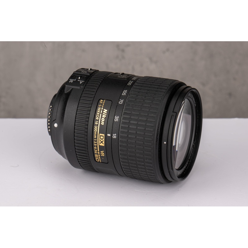 Used Nikon AF-S 18-300mm f/3.5-6.3G ED VR