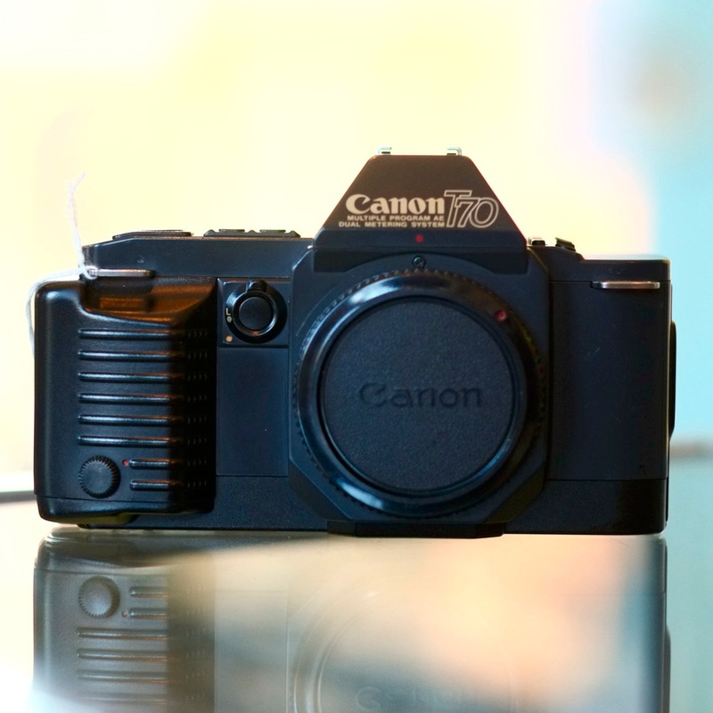 Canon T70