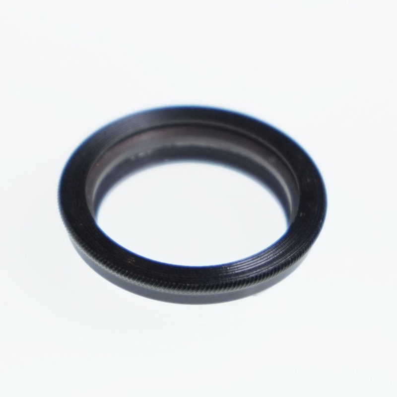 Close-up diopter in swappable mount for Bay 1.