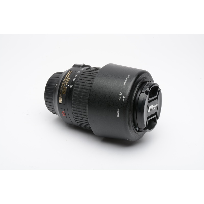 Nikon AF-S 55-200mm f4-5.6G ED VR DX, caps, hood, UV, very clean