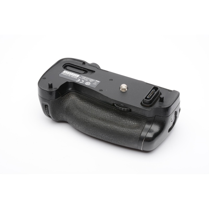 Nikon MB-D16 Battery Grip, Fully tested, still great