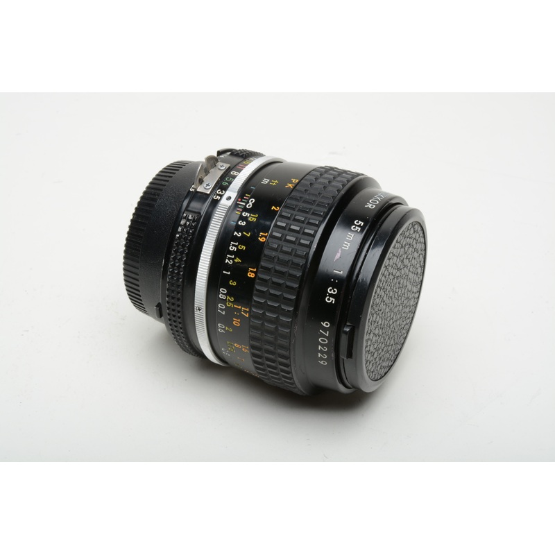 Nikon Nikkor MF 55mm f3.5 AI Micro lens, caps, clean & sharp!