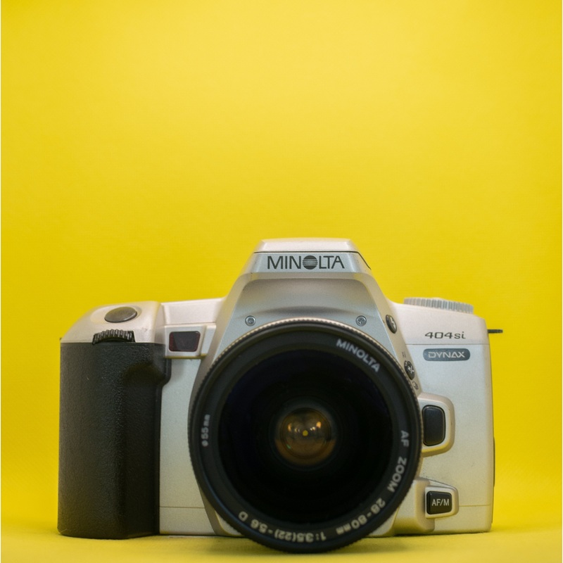 Minolta Dynax 404si – Premium SLR 35mm Film Camera