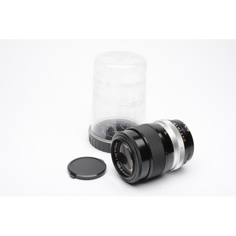 Nikon Nikkor-Q Nippon Kogaku 135mm f2.8 Non-AI portrait lens, clean & sharp, caps++