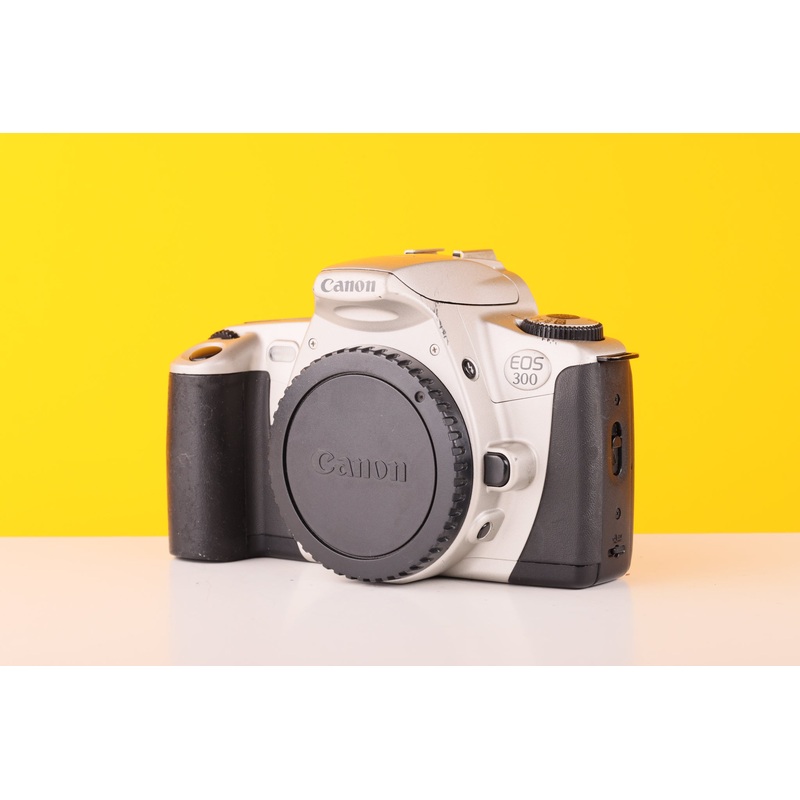Canon EOS 300/ Kiss III 35mm SLR Film Camera Body Only