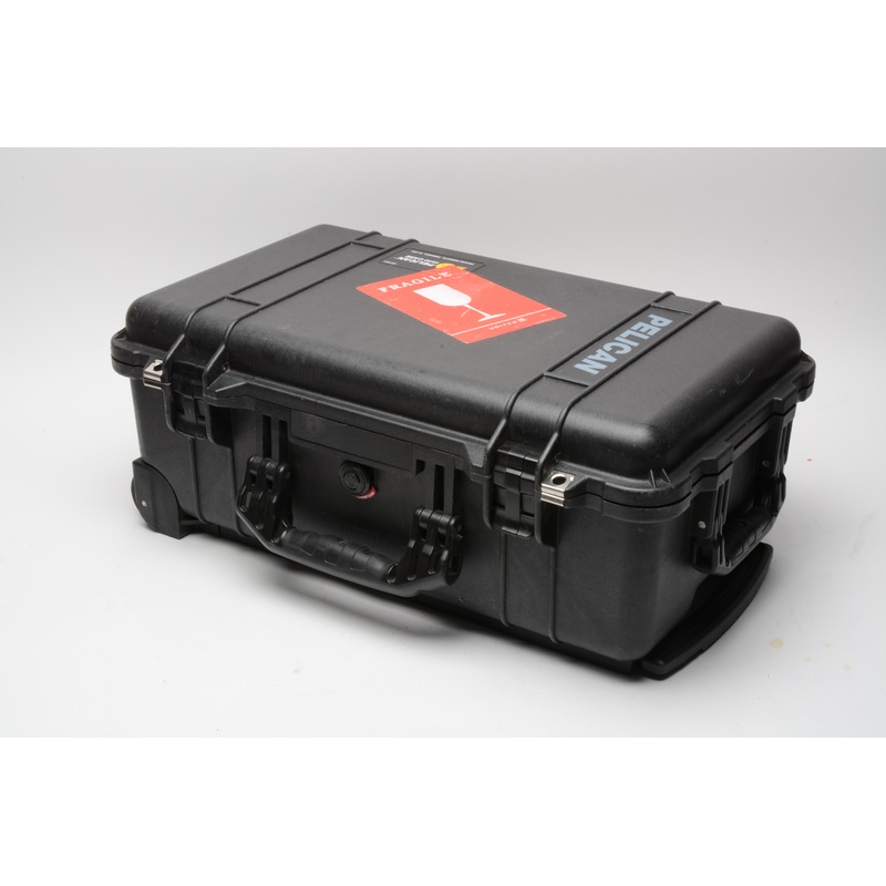 Pelican 1510 Rolling camera case w/Cut foam, nice & clean
