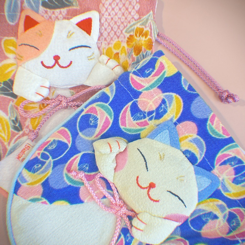 Beckoning cat Series Pouch 1