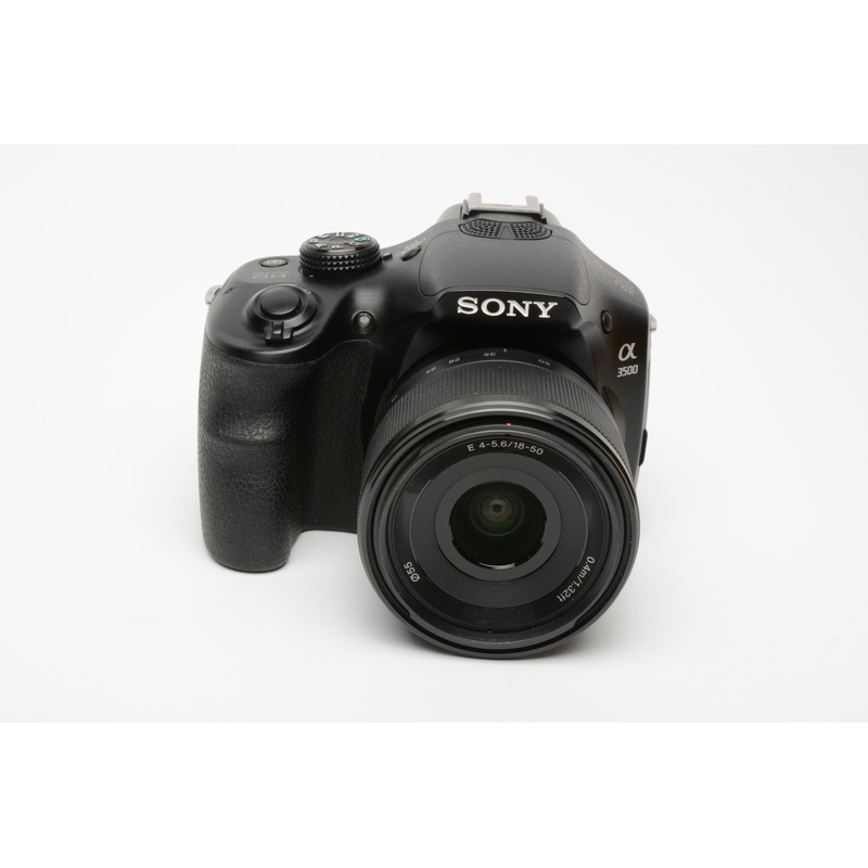 Sony A3500 20.1MP w/18-50mm f4-5.6 zoom, 2 batts, charger, Very clean, Tested