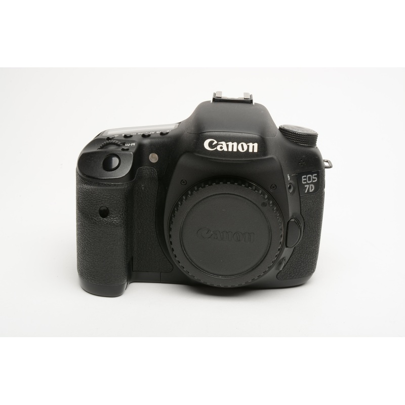 Canon EOS 7D 18MP DSLR body, batt, charger, 36K Acts, Fully tested