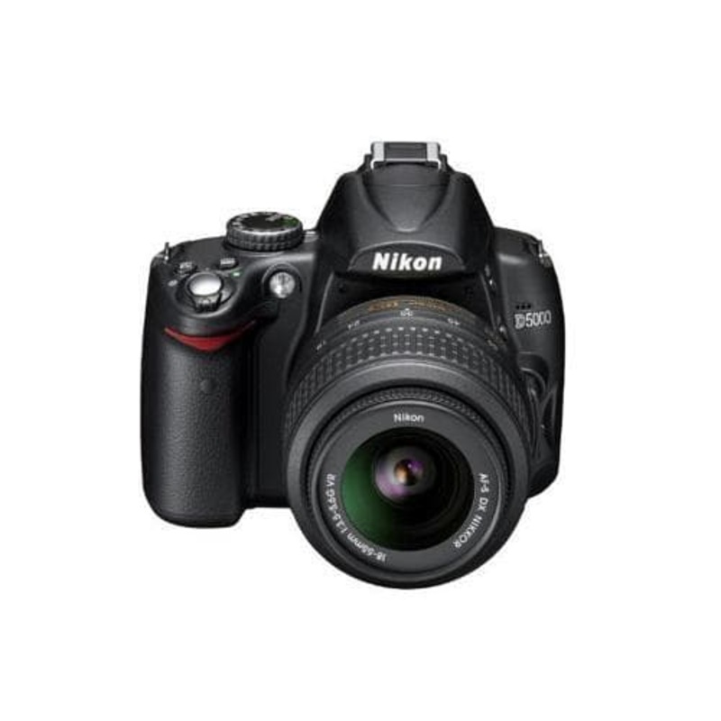 D5000 SLR – Black + Canon AF-S DX Nikkor 18-55mm f/3.5-5.6G VR II + AF-S DX Nikkor 55-200mm f/4-5.6G ED f/3.5-5.6 + f/4-5.6