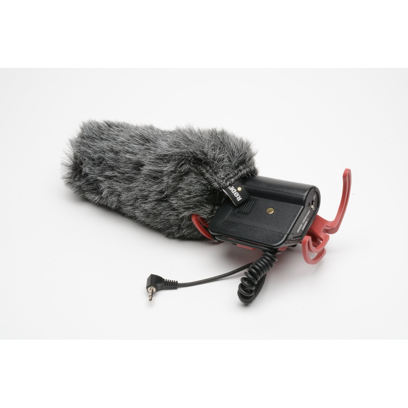 Rode VideoMic GO Lightweight On Camera Microphone w/Dead cat, Nice