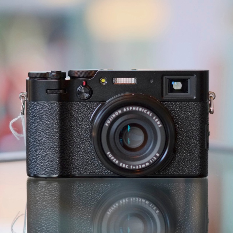 Fujifilm X100V