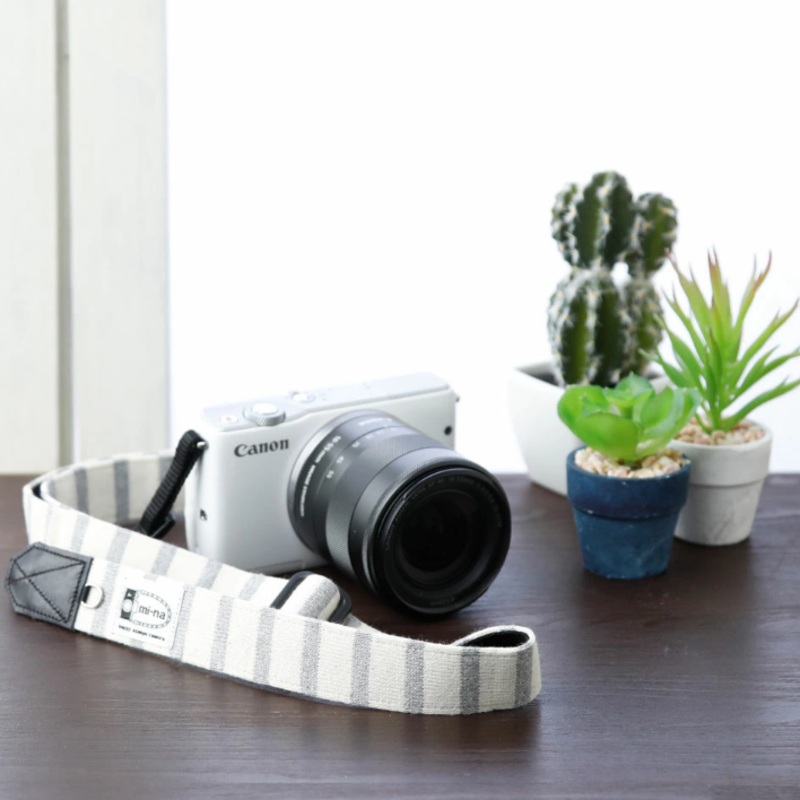 Mi-na Camera Strap Natural Basic Border