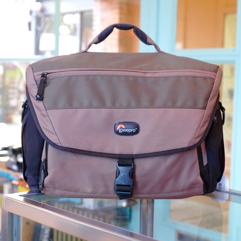 Lowepro Nova 200