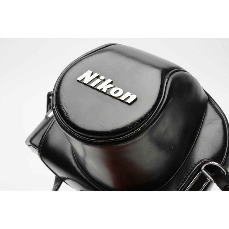 Nikon CH-1 camera case for F2 with Photomic finder (Black) + strap
