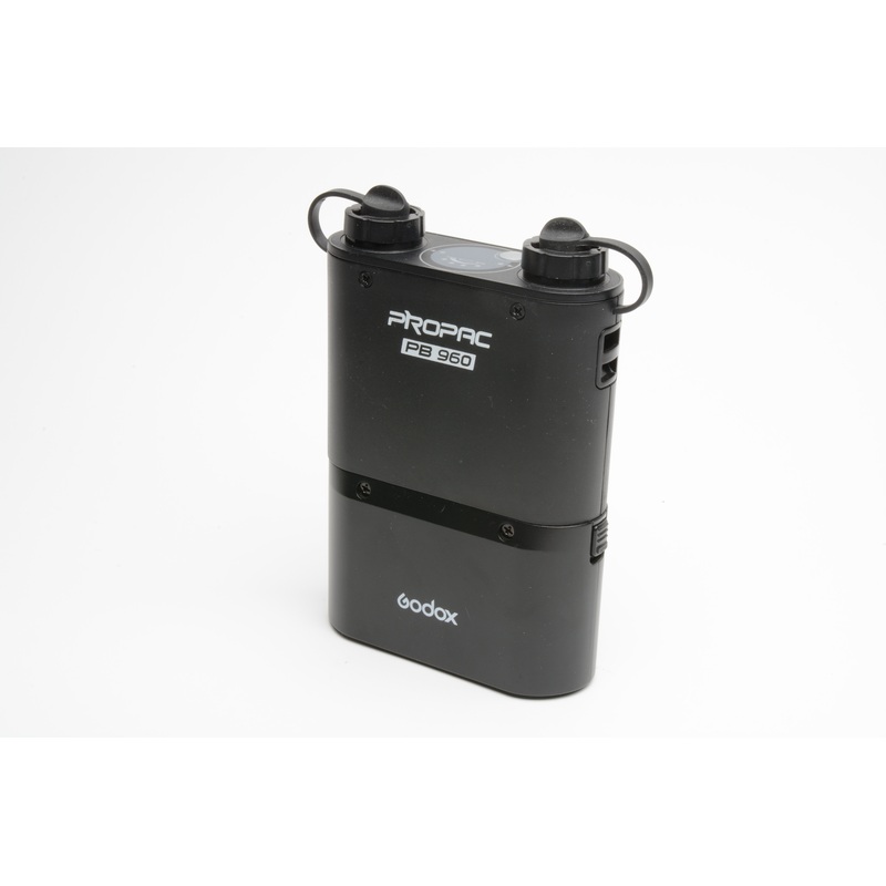 Godox Propac PB 960 w/Good charged 5800mAH battery + Charger, tested, great!