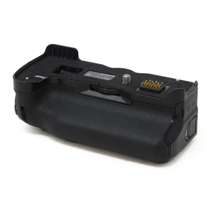 Used Fujifilm X-H1 Power Boost grip with mains adaptor (SH43276)