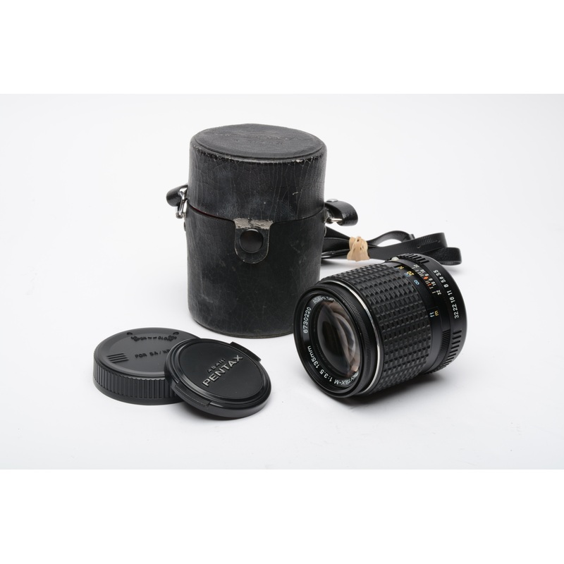 Pentax SMC 135mm F3.5 PK Mount lens, clean and sharp, w/Caps, case, Mint-