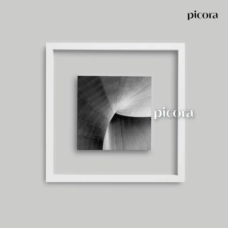 Picora Arte Floating Frame 36x36cm White