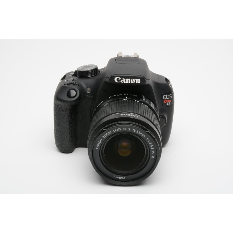 Canon EOS Rebel T5 DSLR w/18-55mm zoom, batt+charger+SD card, Only 10,492 Acts!
