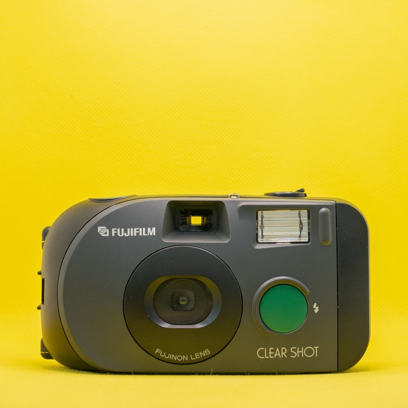FujiFilm Clearshot – 35mm Compact Focus Free Film Camera
