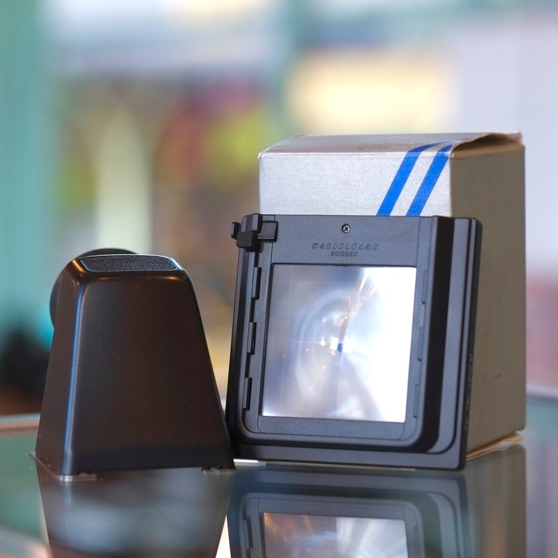 Hasselblad 41050 SWC Focusing Screen Adapter with Angle Finder