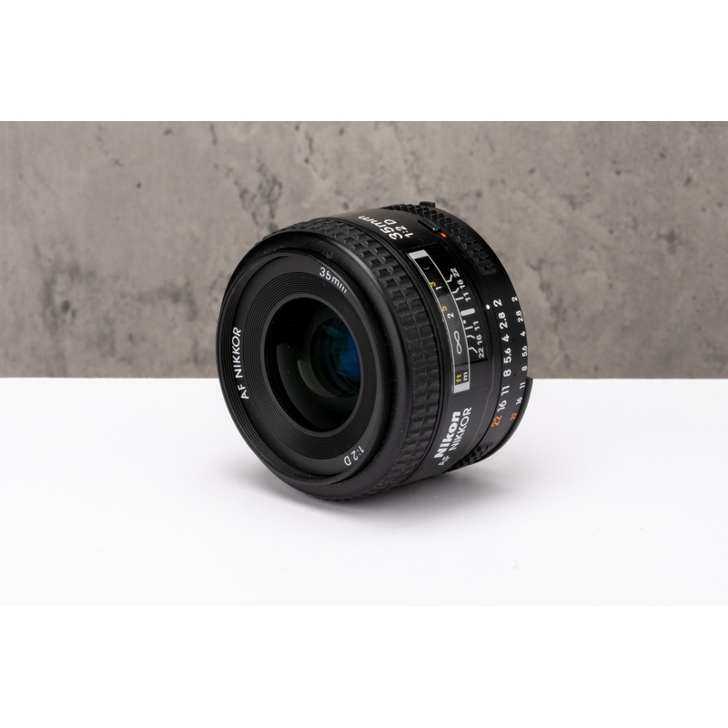 Used Nikon AF 35mm f/2D