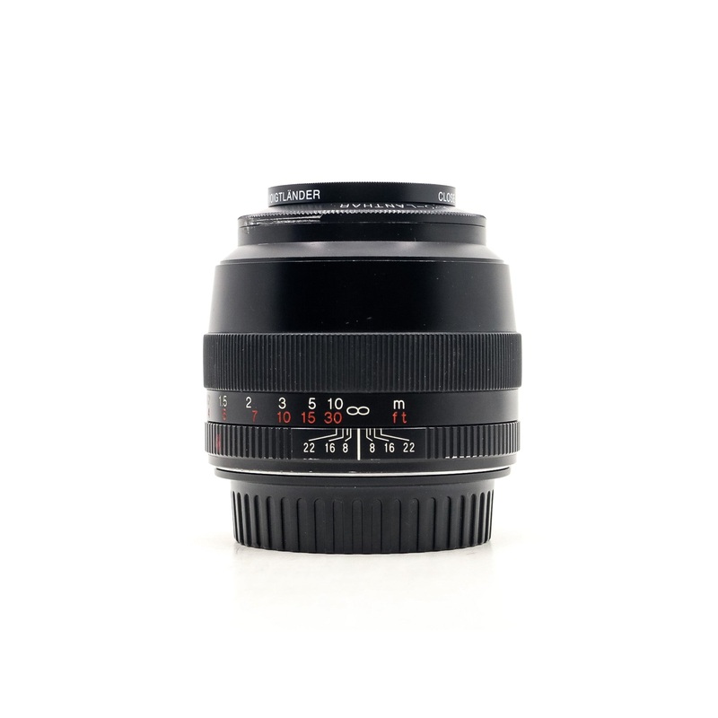 Voigtlander APO-Lanthar 90mm f/3.5 SL II – Canon EF Fit
