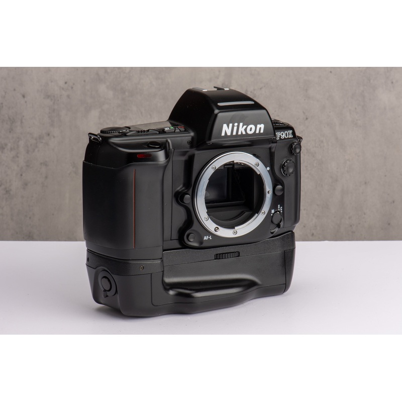 Nikon F90X w/ MB-10 Grip