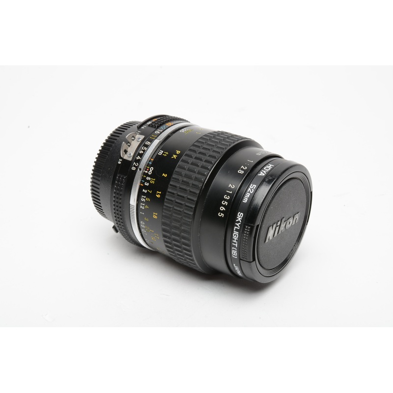 Nikon Ai-s Nikkor 55mm f2.8 MF Macro Lens, Caps, Very sharp! + Hoya Sky