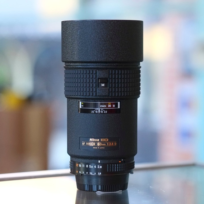 Nikon 180mm f2.8D ED AF Nikkor