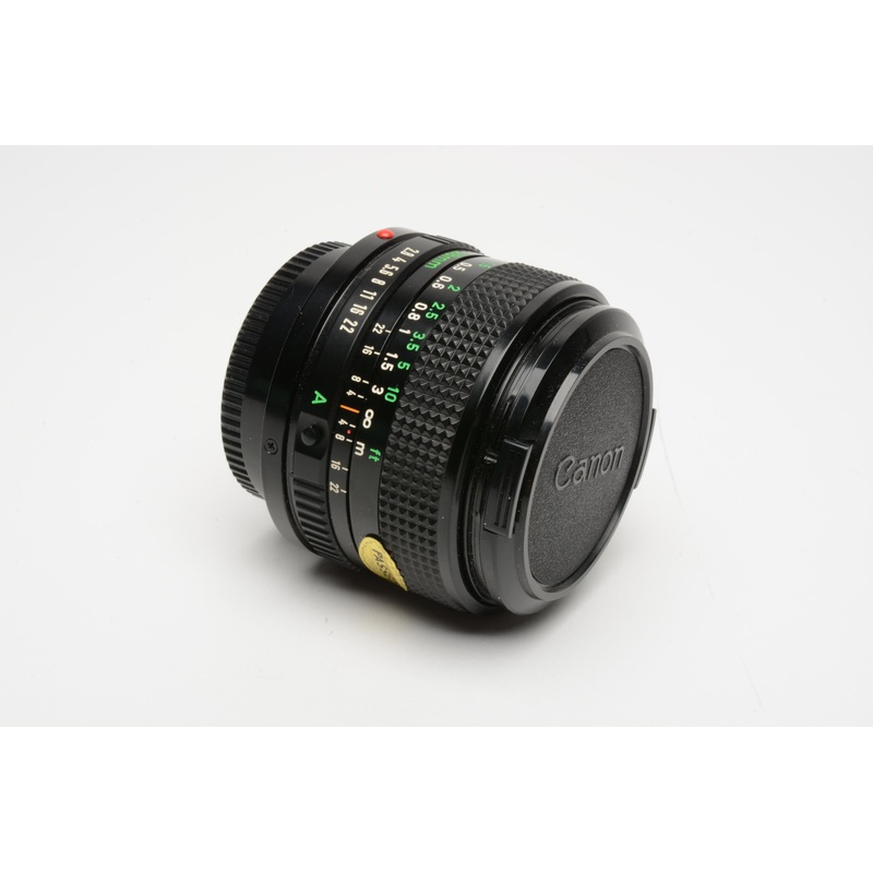 Canon FD 28mm f2.8 wide angle lens, caps, nice and clean, Great!