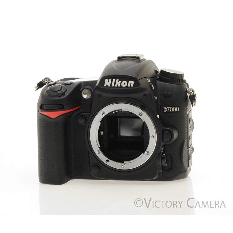 Nikon D7000 16.2MP Digital Camera Body ~2250 Shots [MINT-]