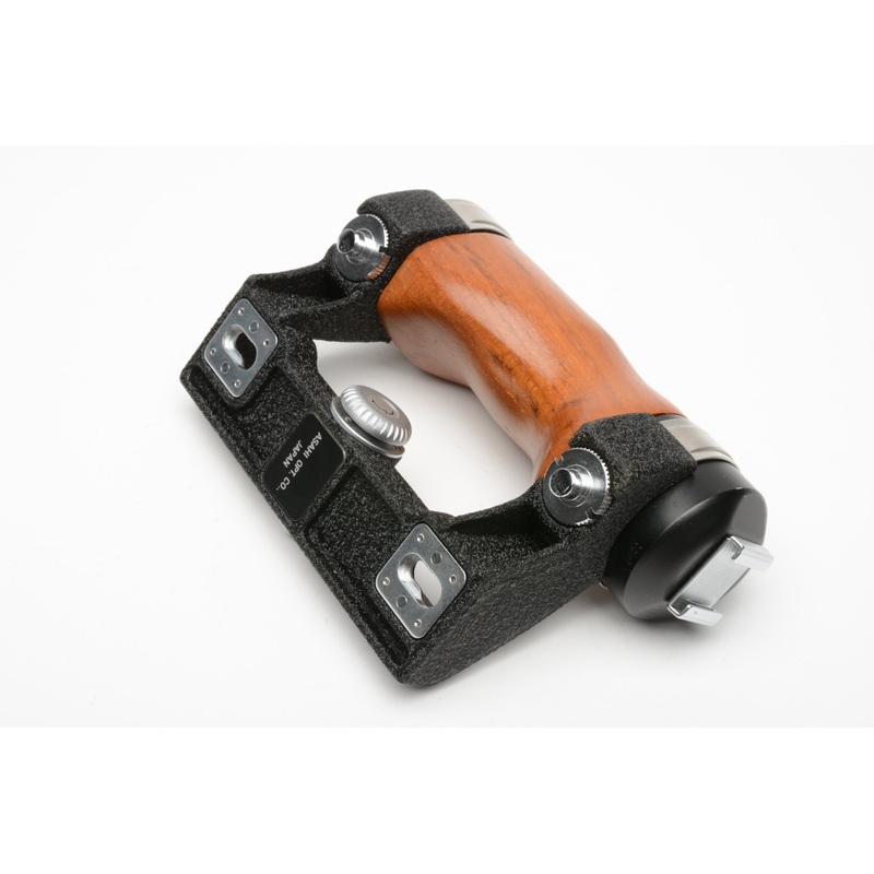Asahi Pentax genuine wood hand grip for 6×7 67 II cameras, very nice & clean